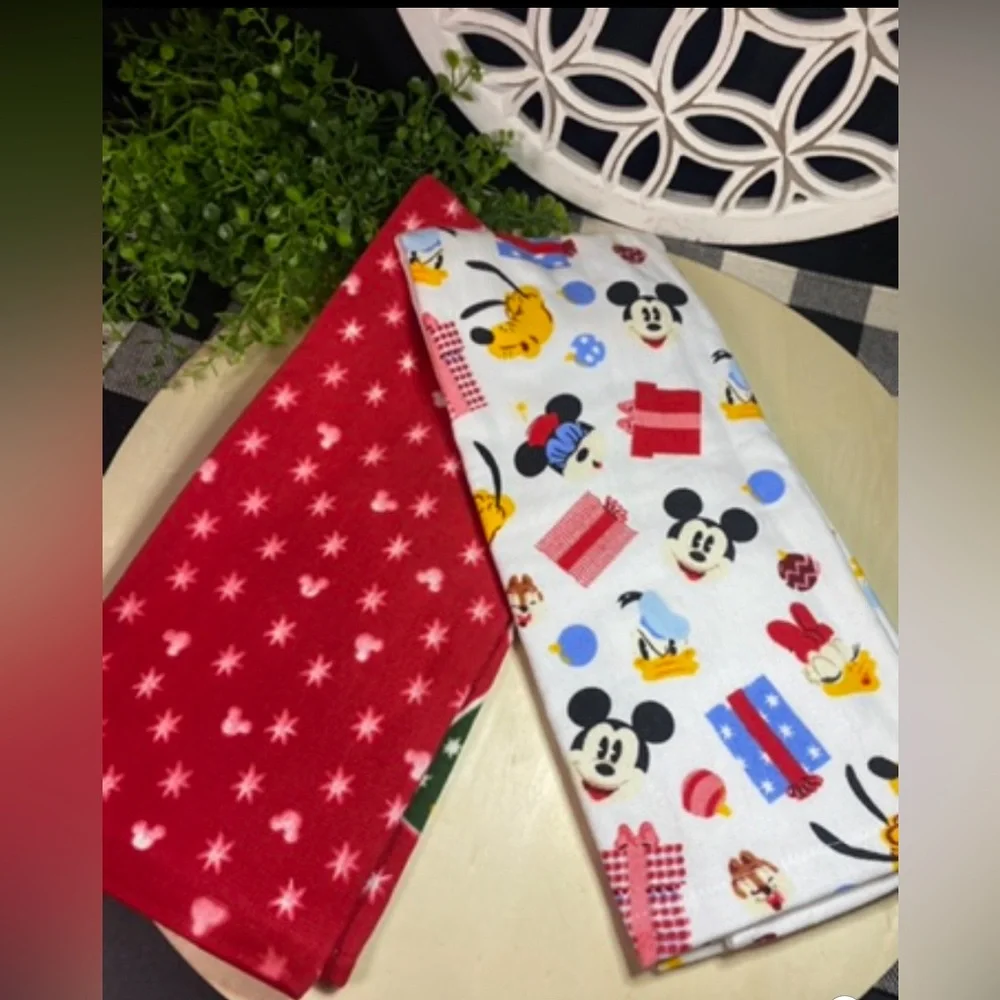Disney Mickey Mouse Christmas Kitchen‎ Towels 2-Pack Holiday Cotton Dish Towels